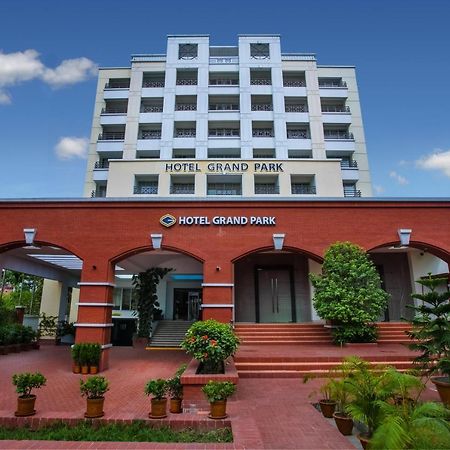 Hotel Grand Park Barishal ภายนอก รูปภาพ