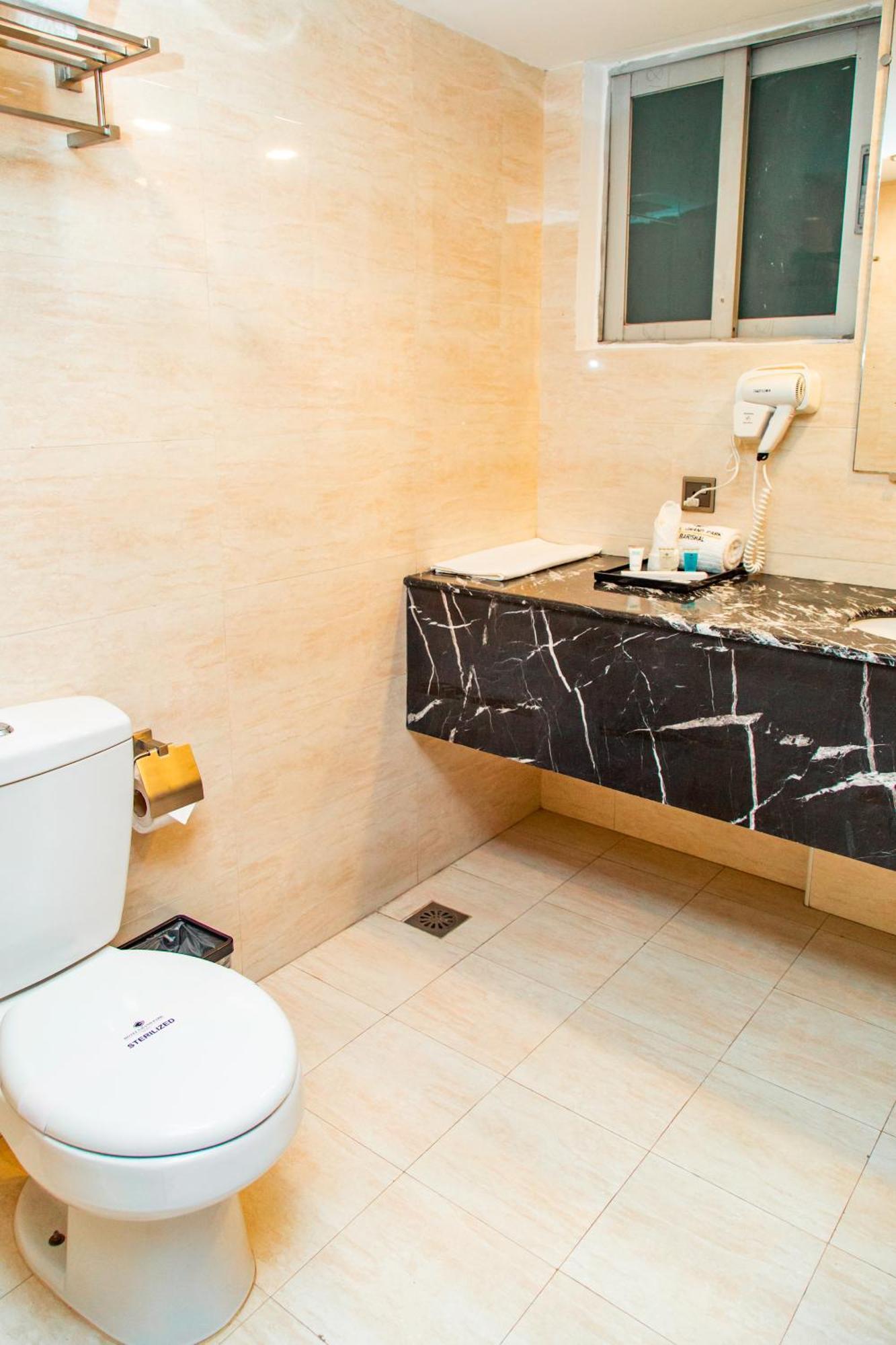 Hotel Grand Park Barishal ภายนอก รูปภาพ