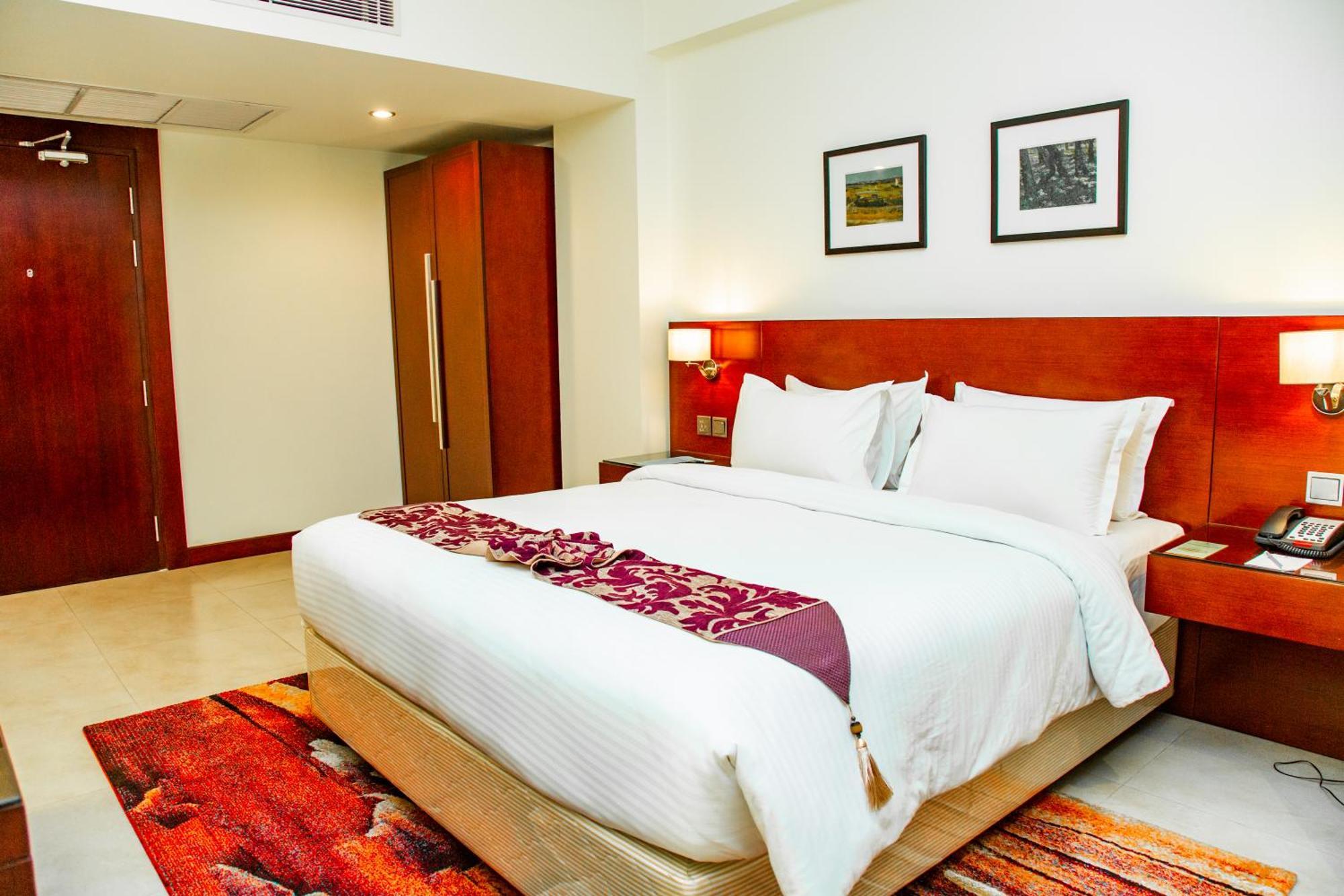 Hotel Grand Park Barishal ภายนอก รูปภาพ