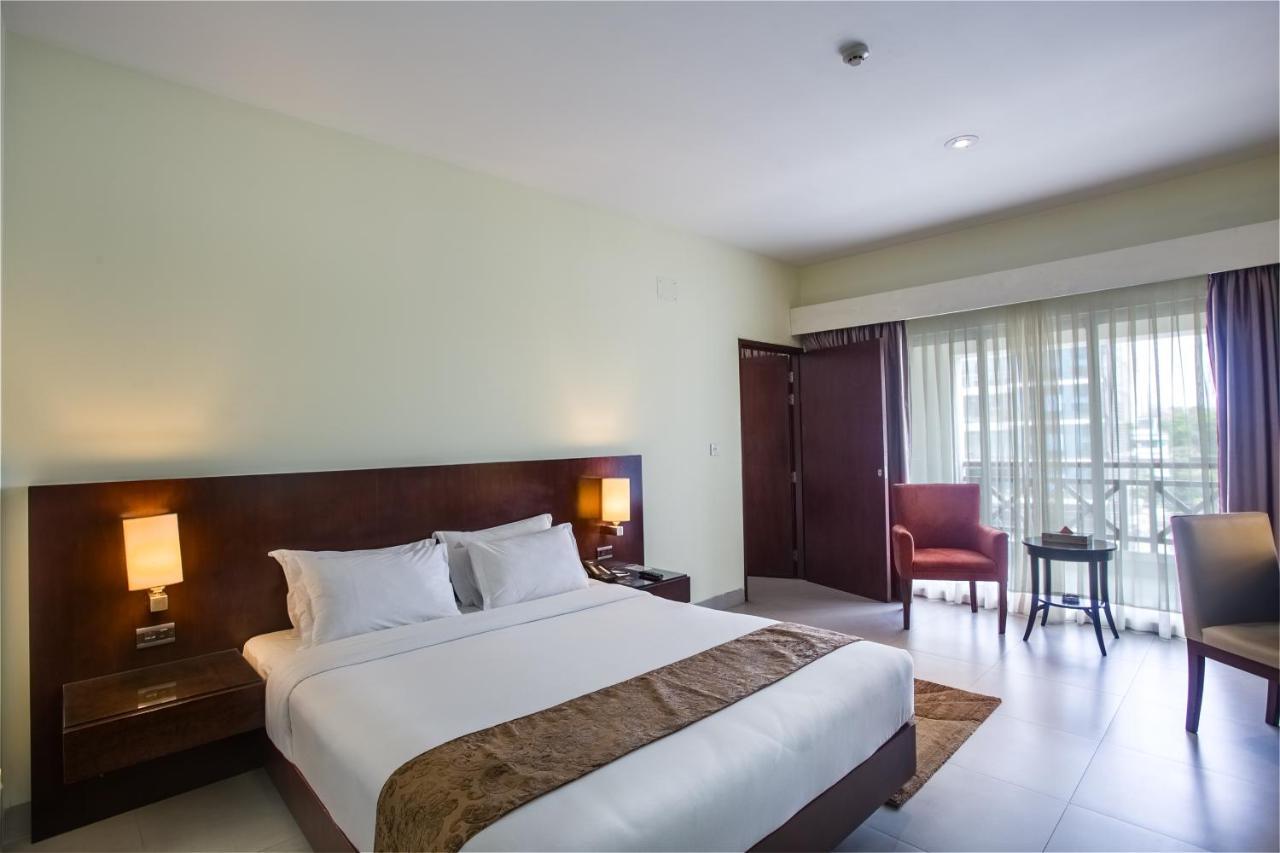 Hotel Grand Park Barishal ภายนอก รูปภาพ